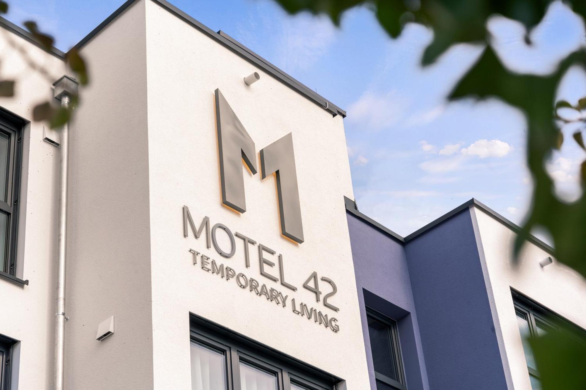 Motel42-Temporary Living FDH Dış mekan fotoğraf